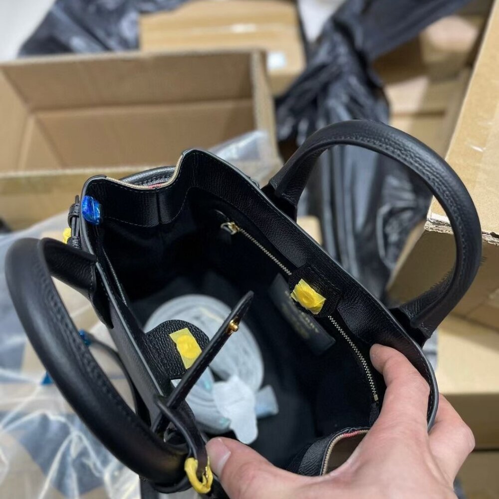 Burberry Baby Banner - Picture 5 of 8